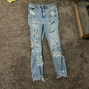 American eagle ripped jeans! size 4 super stretchy and comfy